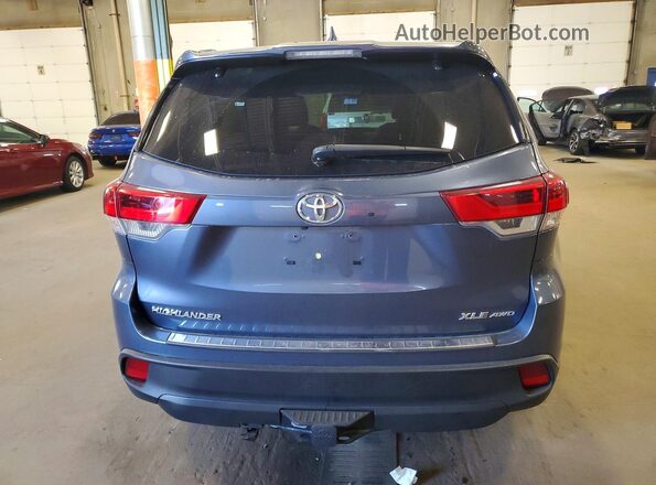 5TDJZRFHXKS708977 2019 TOYOTA HIGHLANDER Blue Widok z tyłu
