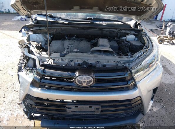 5TDJZRFHXKS947784 2019 TOYOTA HIGHLANDER Silver Հետևի տեսք
