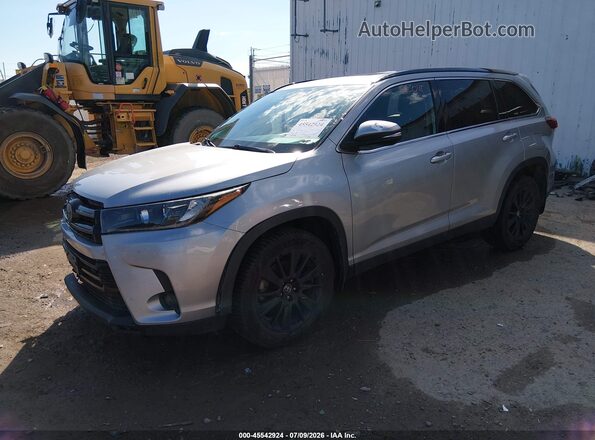 5TDJZRFHXKS947784 2019 TOYOTA HIGHLANDER Silver Առջևի ձախ երեք քառորդ տեսարան