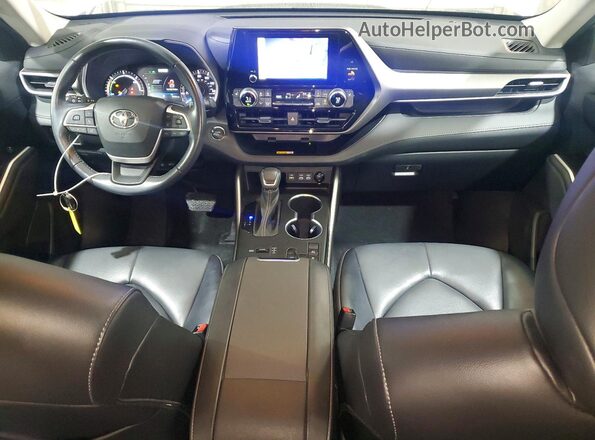 5TDKARAH6PS523075 2023 TOYOTA HIGHLANDER Silver Vista del salpicadero