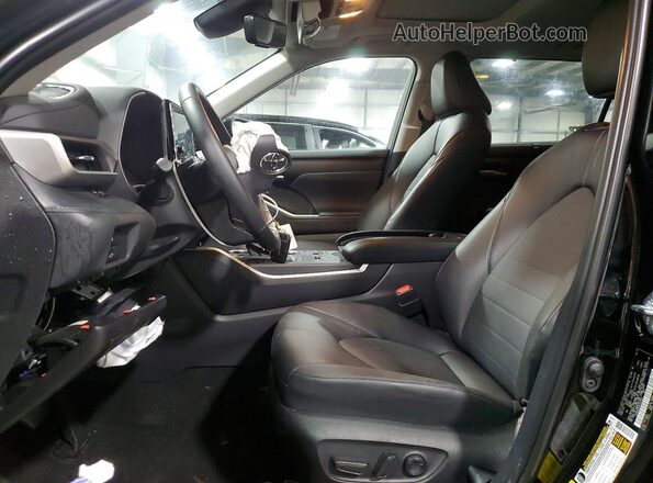 5TDKBRCH0SS672634 2025 TOYOTA HIGHLANDER Black Вид салону спереду