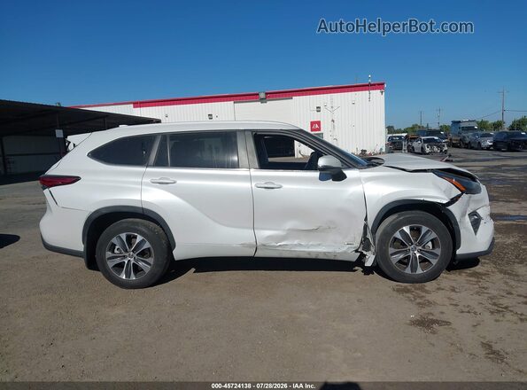 5TDKBRCH3PS598214 2023 TOYOTA HIGHLANDER White Սալոնի 360 աստիճան տեսք