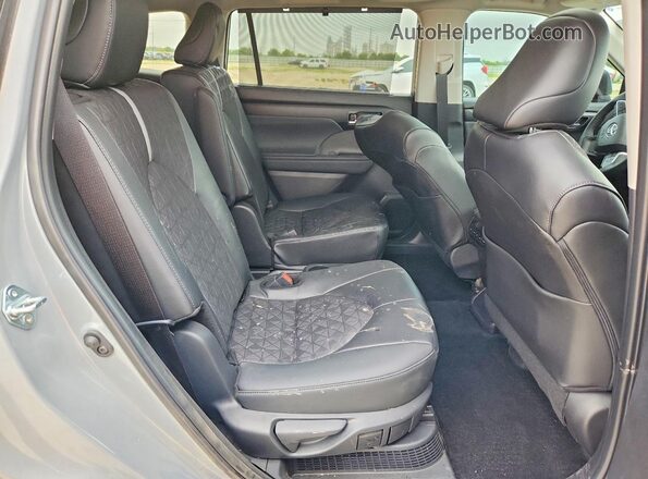 5TDKBRCHXSS686623 2025 TOYOTA HIGHLANDER Gray უკანა სალონის ხედი