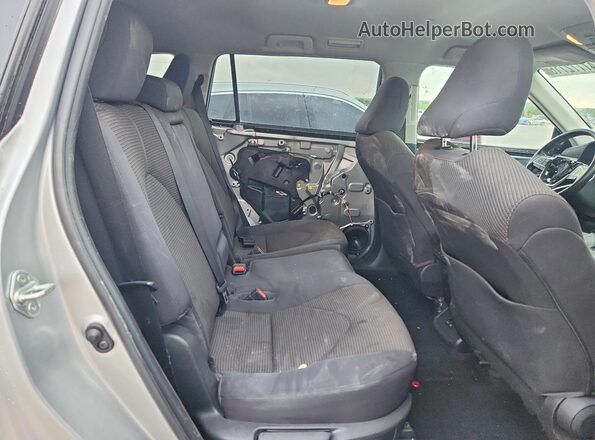 5TDKDRAH0PS022058 2023 TOYOTA HIGHLANDER Silver უკანა სალონის ხედი