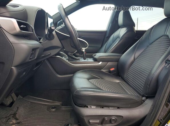5TDKDRAH0PS025137 2023 TOYOTA HIGHLANDER Black წინა სალონის ხედი