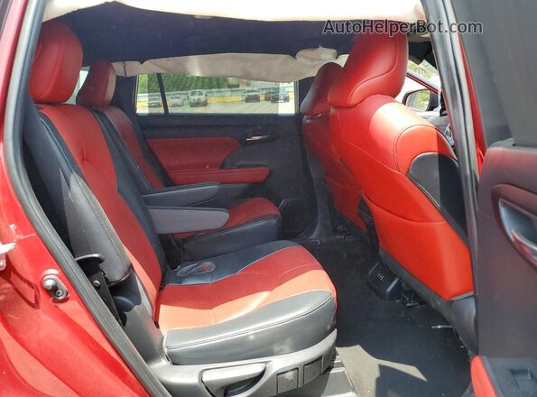 5TDKDRAH1PS021968 2023 TOYOTA HIGHLANDER Red Vista interior trasera