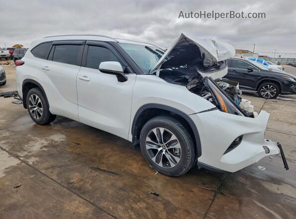 5TDKDRAH1PS034221 2023 TOYOTA HIGHLANDER Белый Передняя правая четверть