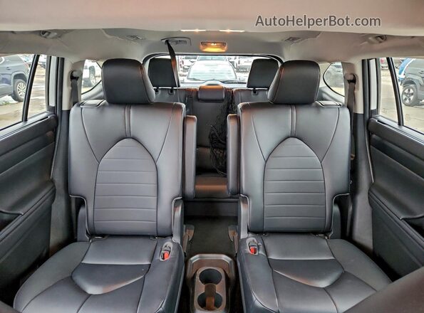 5TDKDRAH1PS034221 2023 TOYOTA HIGHLANDER Белый Вид задних сидений