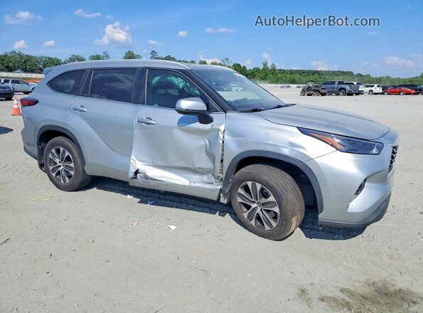 5TDKDRAH1PS521239 2023 TOYOTA HIGHLANDER Silver Front right