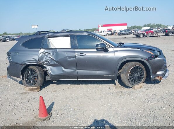 5TDKDRAH3PS014181 2023 TOYOTA HIGHLANDER Gray Rear interior view
