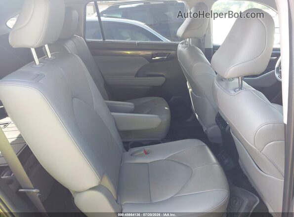 5TDKDRAH5PS016739 2023 TOYOTA HIGHLANDER Black VIN կոդի պիտակի տեսք