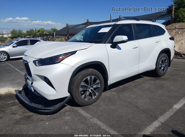 5TDKDRAH6SS555654 2025 TOYOTA HIGHLANDER White წინა მარცხენა ხედი სამი მეოთხედიდან
