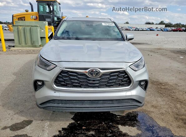 5TDKDRAH8PS003130 2023 TOYOTA HIGHLANDER Silver Front view