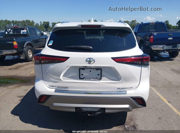 5TDKDRAH9PS035424 2023 TOYOTA HIGHLANDER White 