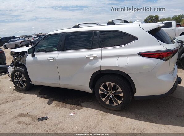 5TDKDRAHXPS006708 2023 TOYOTA HIGHLANDER White Սալոնի հետևի տեսք