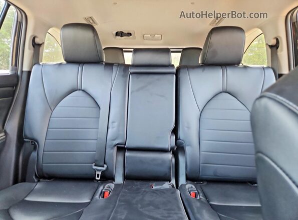 5TDKDRAHXPS044049 2023 TOYOTA HIGHLANDER Black Widok tylnych siedzeń