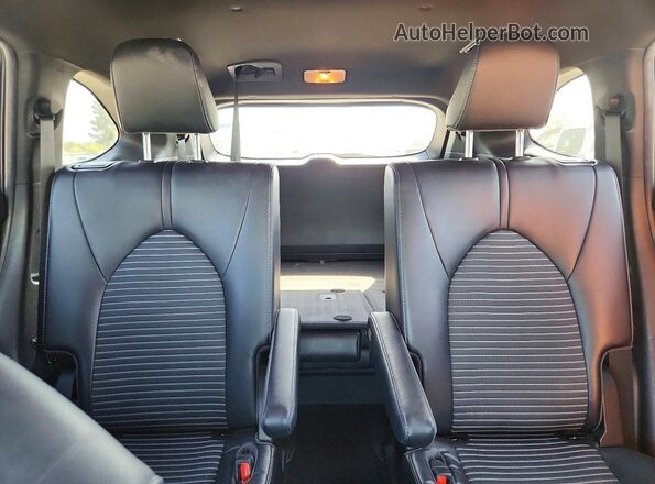5TDKDRBH0PS021524 2023 TOYOTA HIGHLANDER Blue Widok tylnych siedzeń