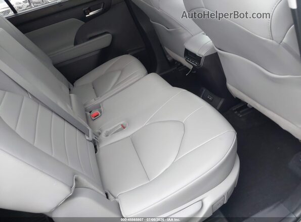 5TDKDRBH0RS532847 2024 TOYOTA HIGHLANDER Silver Vista de la etiqueta del VIN