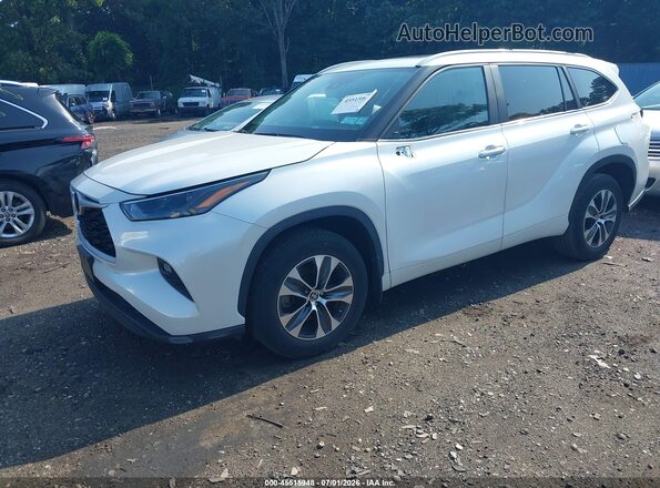 5TDKDRBH2PS026417 2023 TOYOTA HIGHLANDER White Vista tres cuartos delantera izquierda