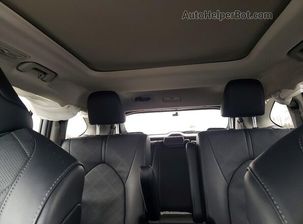 5TDKDRBH3RS556429 2024 TOYOTA HIGHLANDER Silver უკანა სავარძლების ხედი