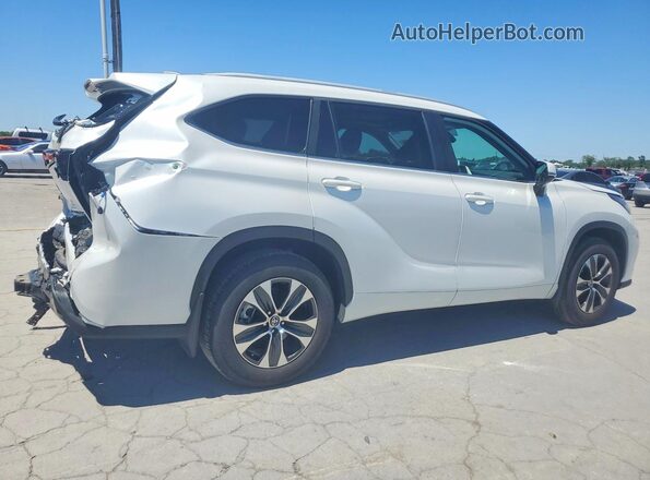 5TDKDRBH3TS599899 2026 TOYOTA HIGHLANDER White Trasero derecho