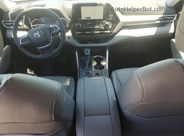 5TDKDRBH3TS599899 2026 TOYOTA HIGHLANDER White Vista del salpicadero