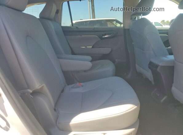 5TDKDRBH3TS599899 2026 TOYOTA HIGHLANDER White Vista de los asientos traseros
