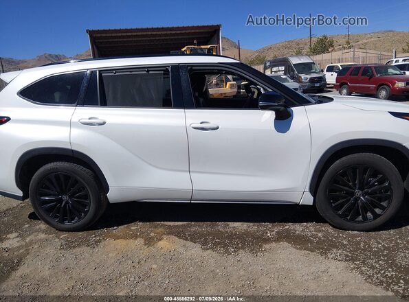5TDKDRBH4PS000935 2023 TOYOTA HIGHLANDER White Սալոնի հետևի տեսք