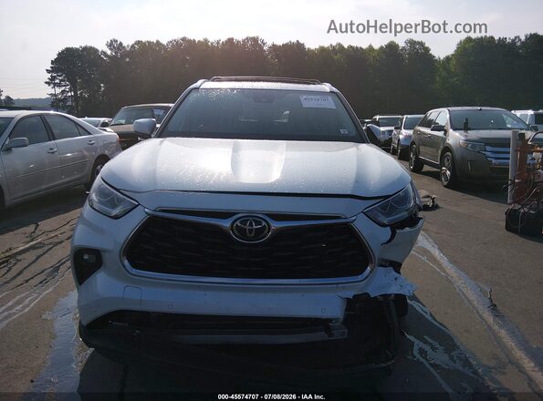 5TDKDRBH4PS009974 2023 TOYOTA HIGHLANDER White Widok wnętrza z tyłu
