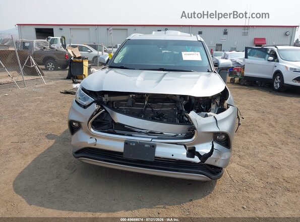 5TDKDRBH5PS035371 2023 TOYOTA HIGHLANDER Silver Widok z przodu