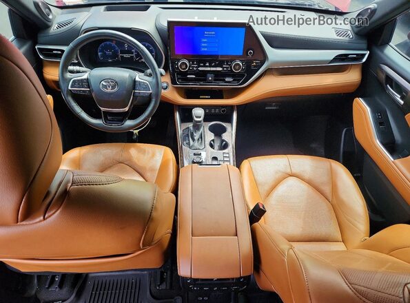 5TDKDRBH5PS523347 2023 TOYOTA HIGHLANDER Red Вид панелі приладів
