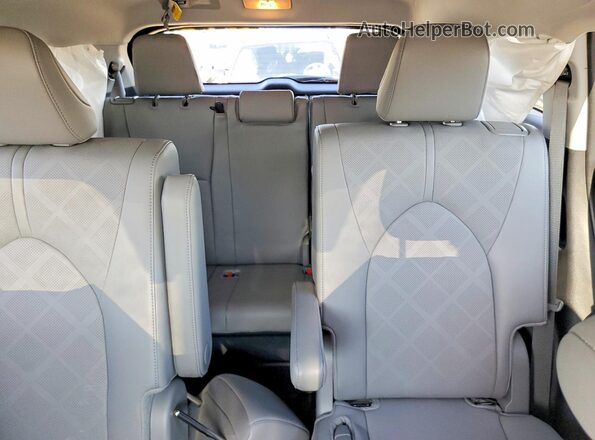 5TDKDRBH5SS580964 2025 TOYOTA HIGHLANDER Silver Вид задніх сидінь