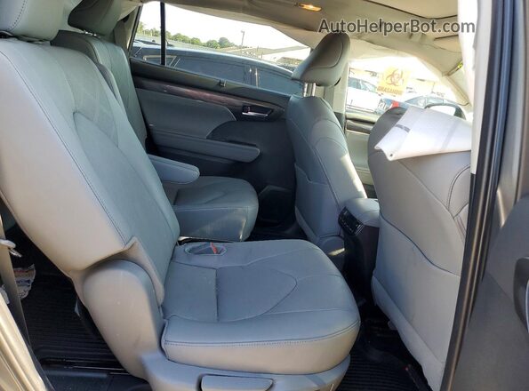 5TDKDRBH5SS580964 2025 TOYOTA HIGHLANDER Silver Вид задньої частини салону