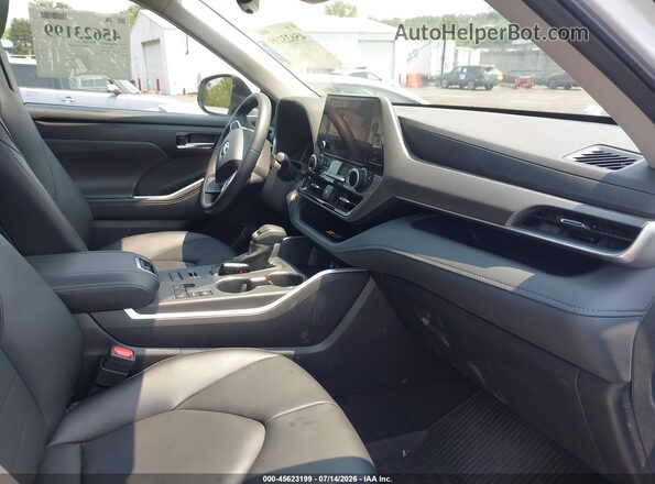 5TDKDRBH5TS600583 2026 TOYOTA HIGHLANDER White Vista interior delantera