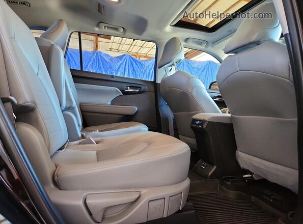 5TDKDRBH6PS503284 2023 TOYOTA HIGHLANDER Black Вид задньої частини салону