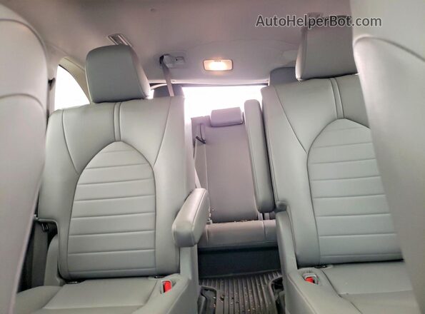 5TDKDRBH6PS527617 2023 TOYOTA HIGHLANDER Silver Вид задніх сидінь