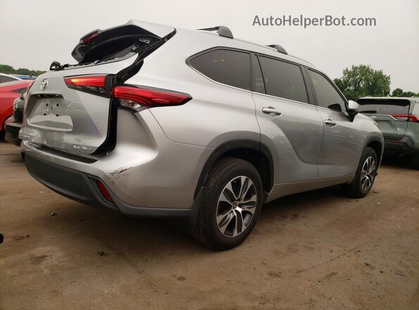 5TDKDRBH6PS527617 2023 TOYOTA HIGHLANDER Silver Задня права чверть