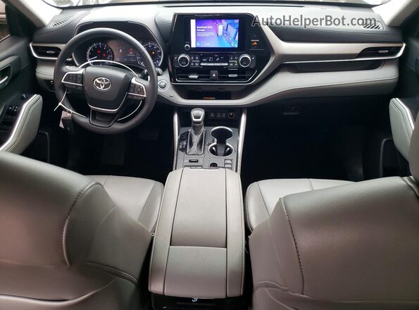 5TDKDRBH6PS527617 2023 TOYOTA HIGHLANDER Silver Вид панелі приладів