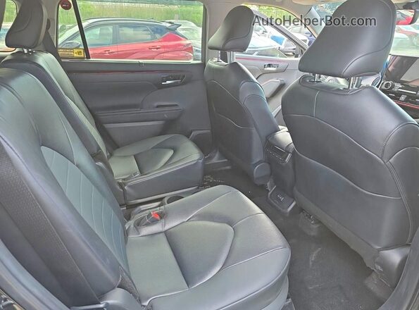 5TDKDRBH6SS590550 2025 TOYOTA HIGHLANDER Черный Вид задней части салона
