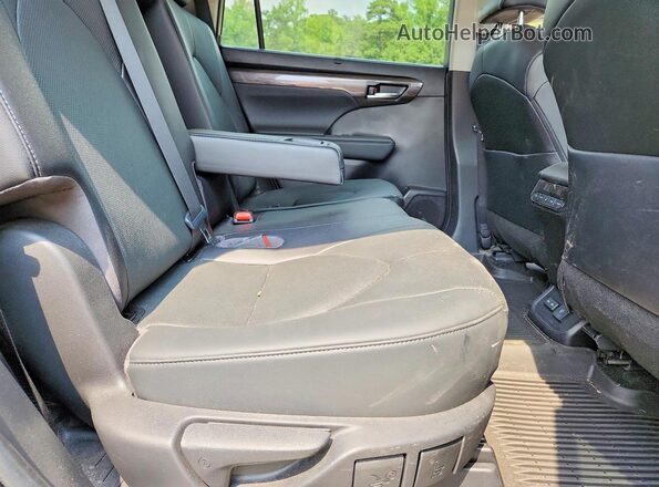 5TDKDRBH7PS006079 2023 TOYOTA HIGHLANDER Black უკანა სალონის ხედი
