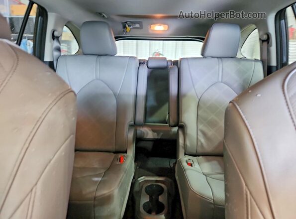 5TDKDRBH7RS528701 2024 TOYOTA HIGHLANDER Charcoal Հետևի նստատեղերի տեսք