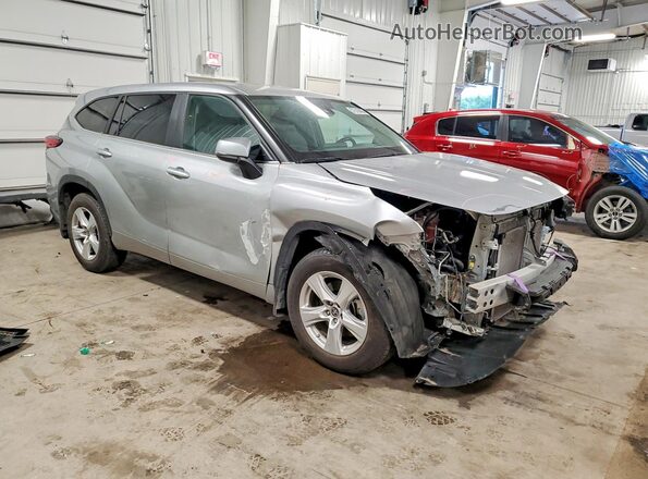 5TDKDRBH8RS548519 2024 TOYOTA HIGHLANDER Silver Передня права чверть