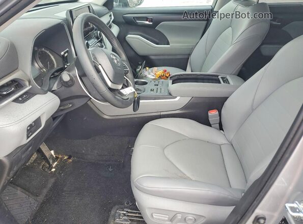 5TDKDRBH8SS592610 2025 TOYOTA HIGHLANDER Silver Vista interior delantera