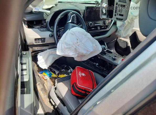5TDKDRBH9PS003541 2023 TOYOTA HIGHLANDER Silver Առջևի վահանակի տեսք