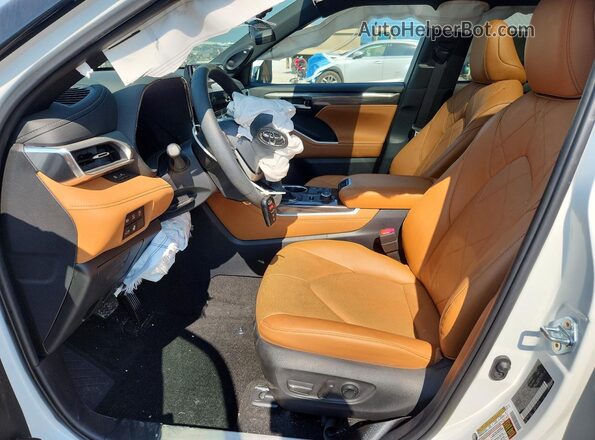 5TDKDRBH9SS580255 2025 TOYOTA HIGHLANDER White Widok wnętrza z przodu
