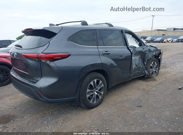 5TDKDRBHXPS007825 2023 TOYOTA HIGHLANDER Gray Trasero derecho