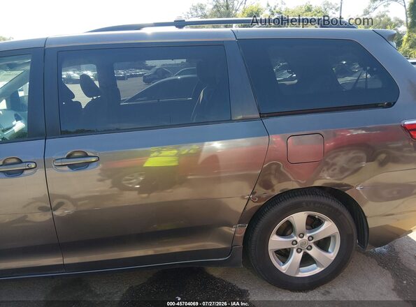 5TDKK3DC1GS732265 2016 TOYOTA SIENNA Gray 