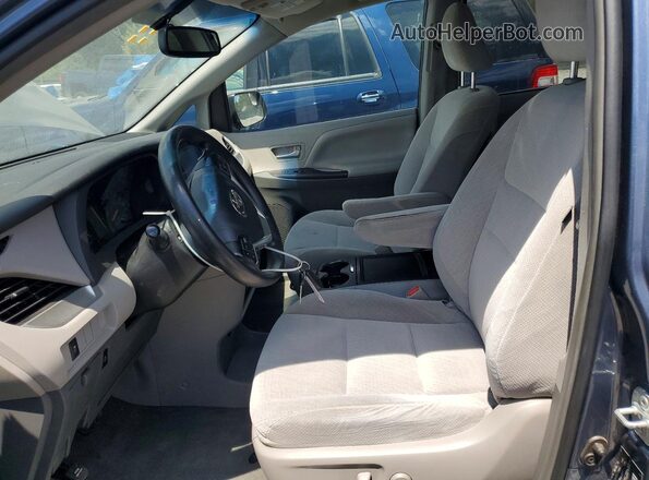 5TDKK3DC3GS701373 2016 TOYOTA SIENNA Blue Вид салону спереду