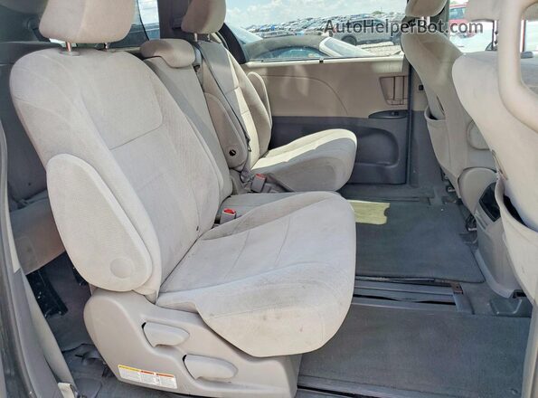 5TDKK3DC3GS701373 2016 TOYOTA SIENNA Blue Вид задньої частини салону