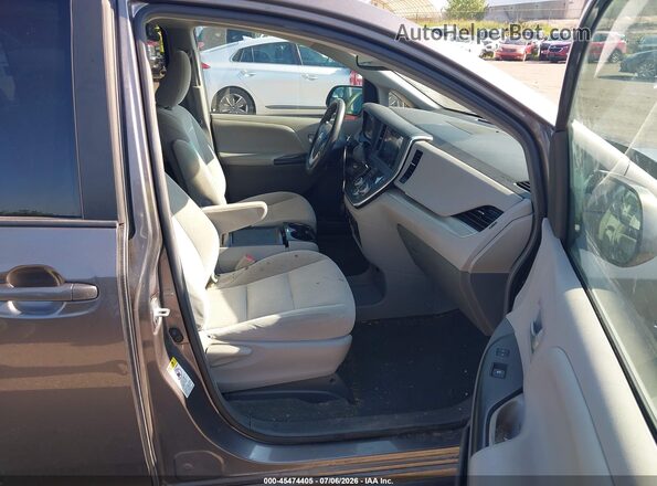 5TDKK3DC4GS726282 2016 TOYOTA SIENNA Gray Вид салону спереду